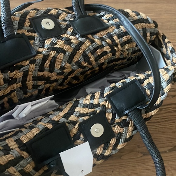 NWT Round Straw Bag - Picture 3 of 10